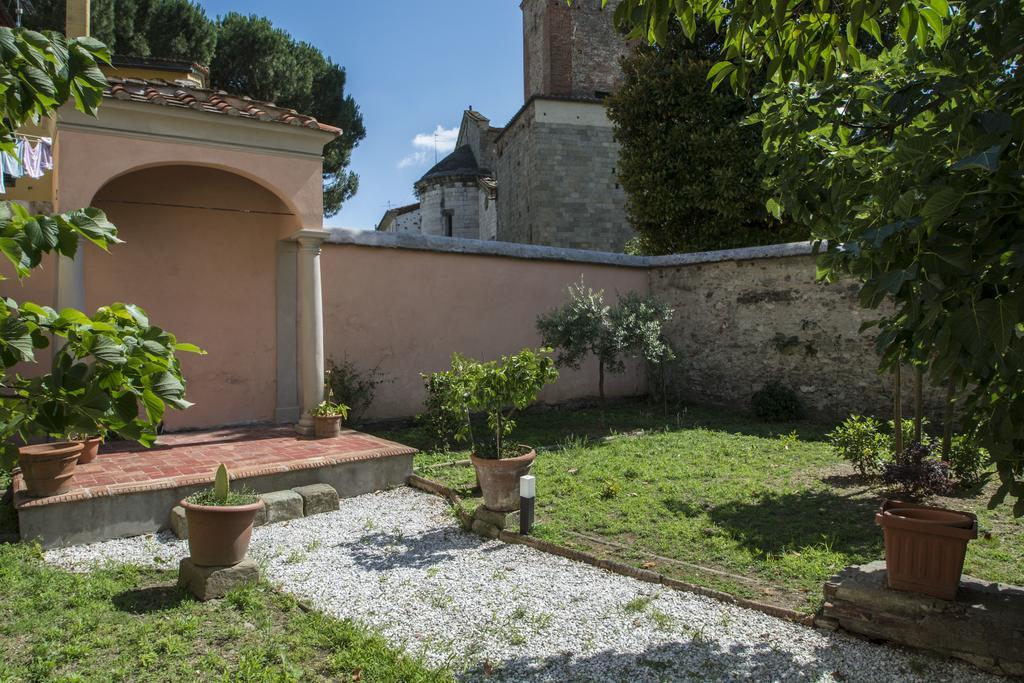Locanda Dei Fiori Pistoia Exterior foto